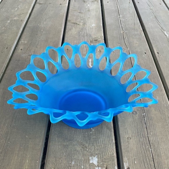 Westmoreland Glass Doric Open Lace Blue Satin Glass Console Centerpiece Bowl - Picture 7 of 15